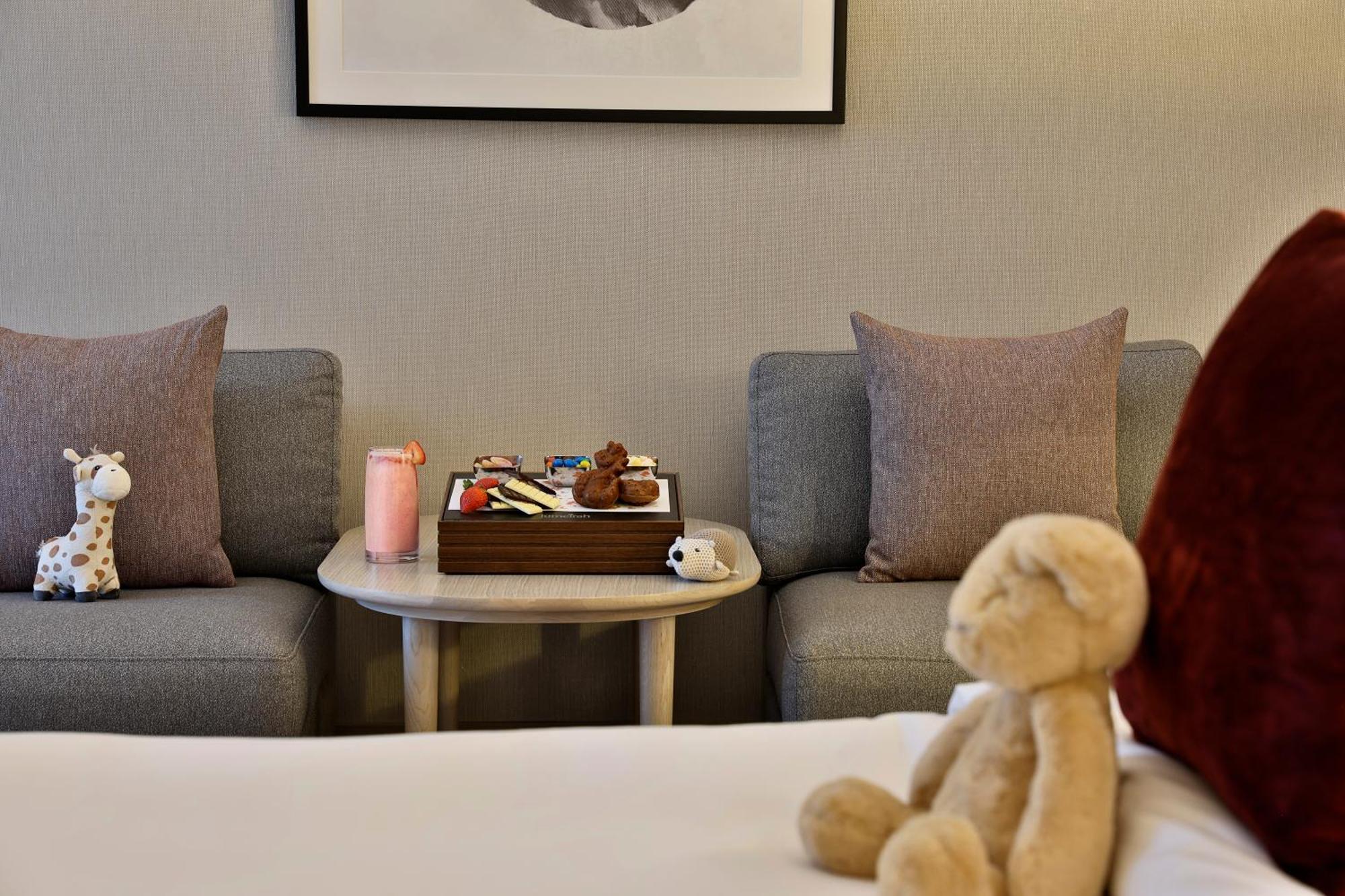 Jumeirah Jabal Omar Makkah Mekka Exterior foto A teddy bear in a hotel room