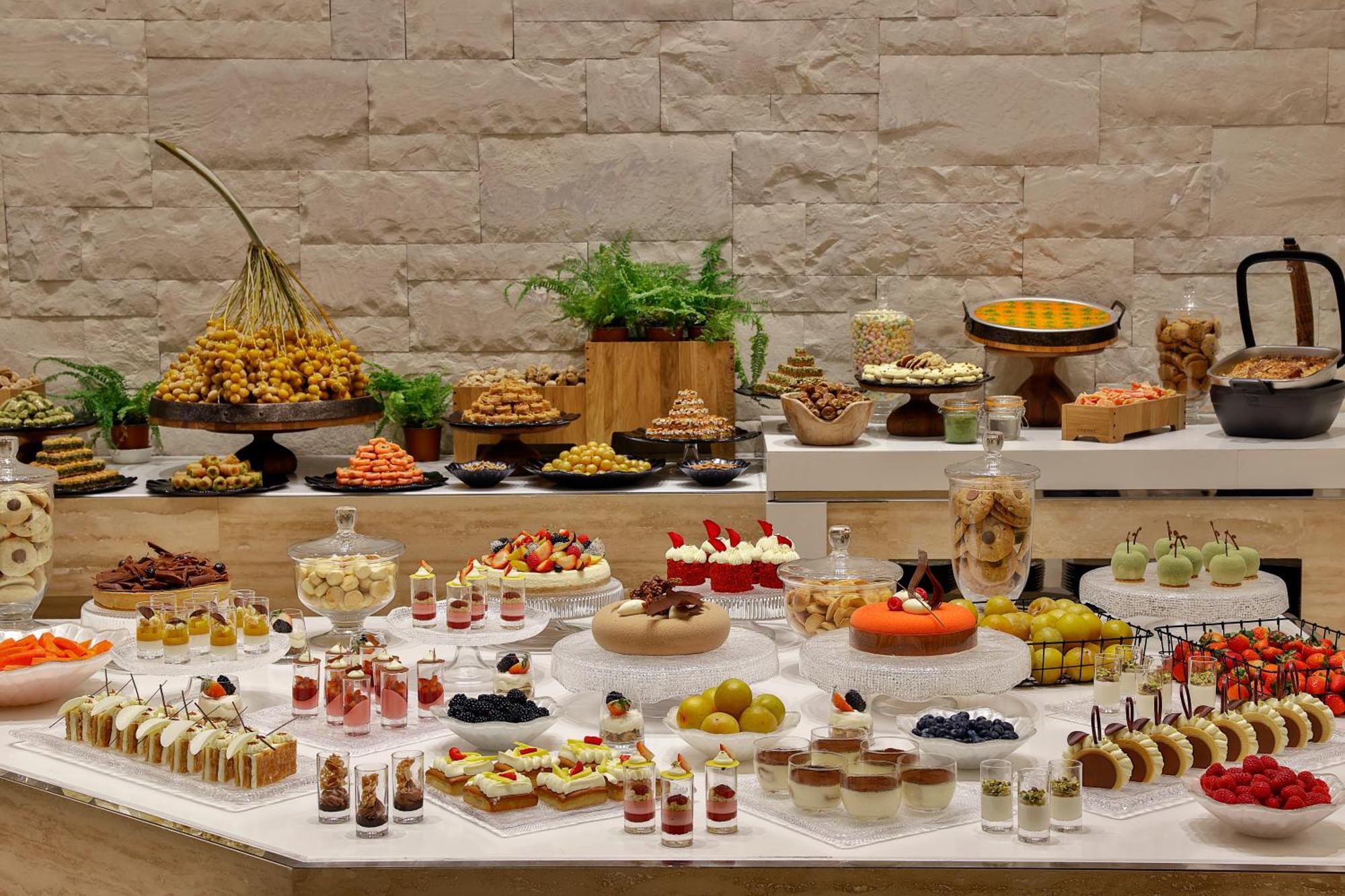 Jumeirah Jabal Omar Makkah Mekka Exterior foto A dessert buffet