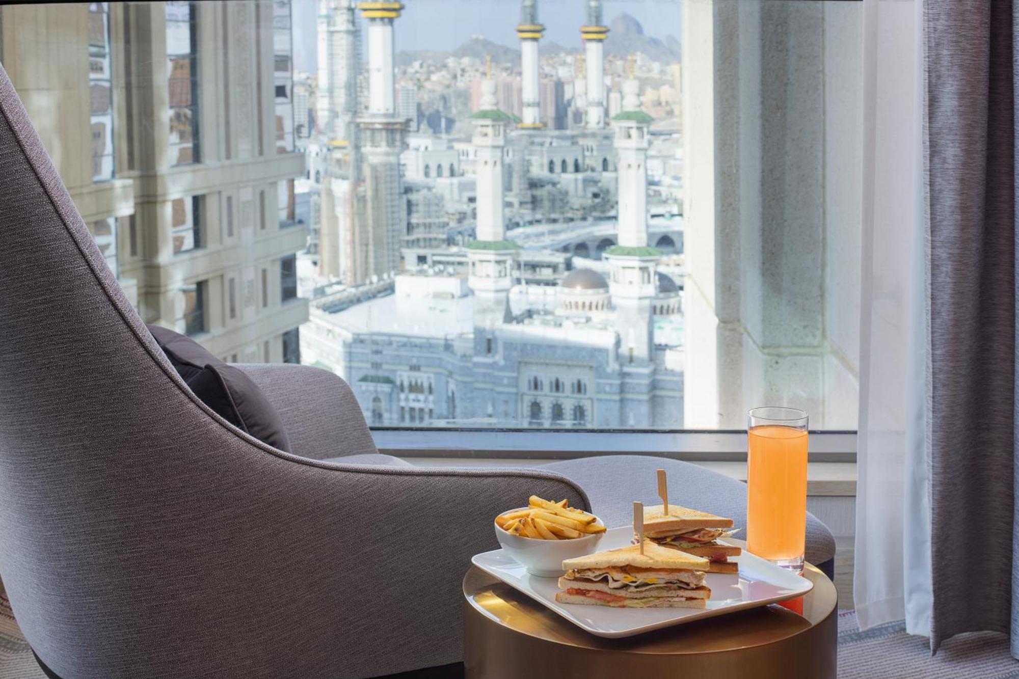 Jumeirah Jabal Omar Makkah Mekka Exterior foto A view of the Grand Mosque from the hotel